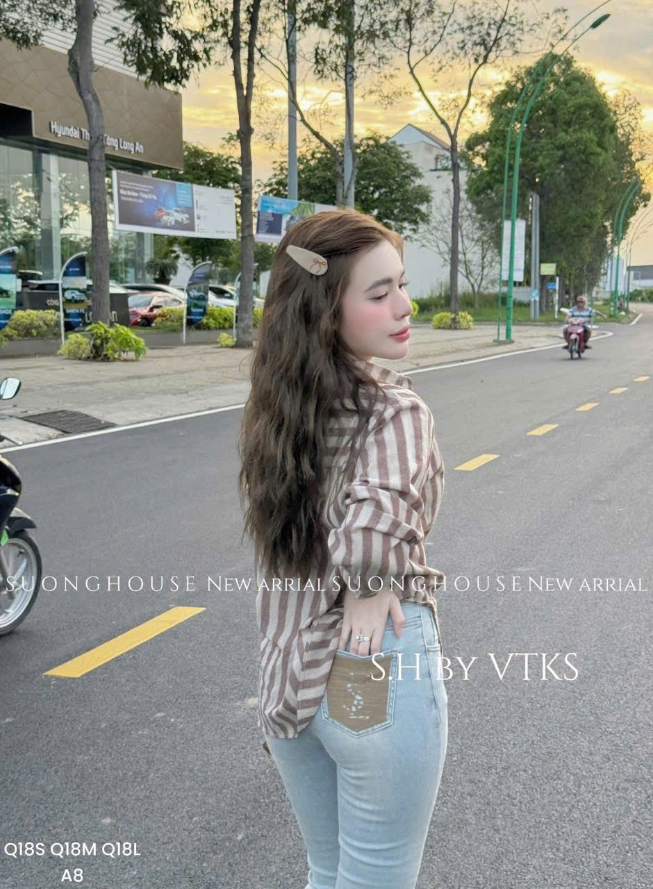 B214 - (GOM) ÁO SƠ MI NÂU KẺ SỌC TÚI TRƯỚC