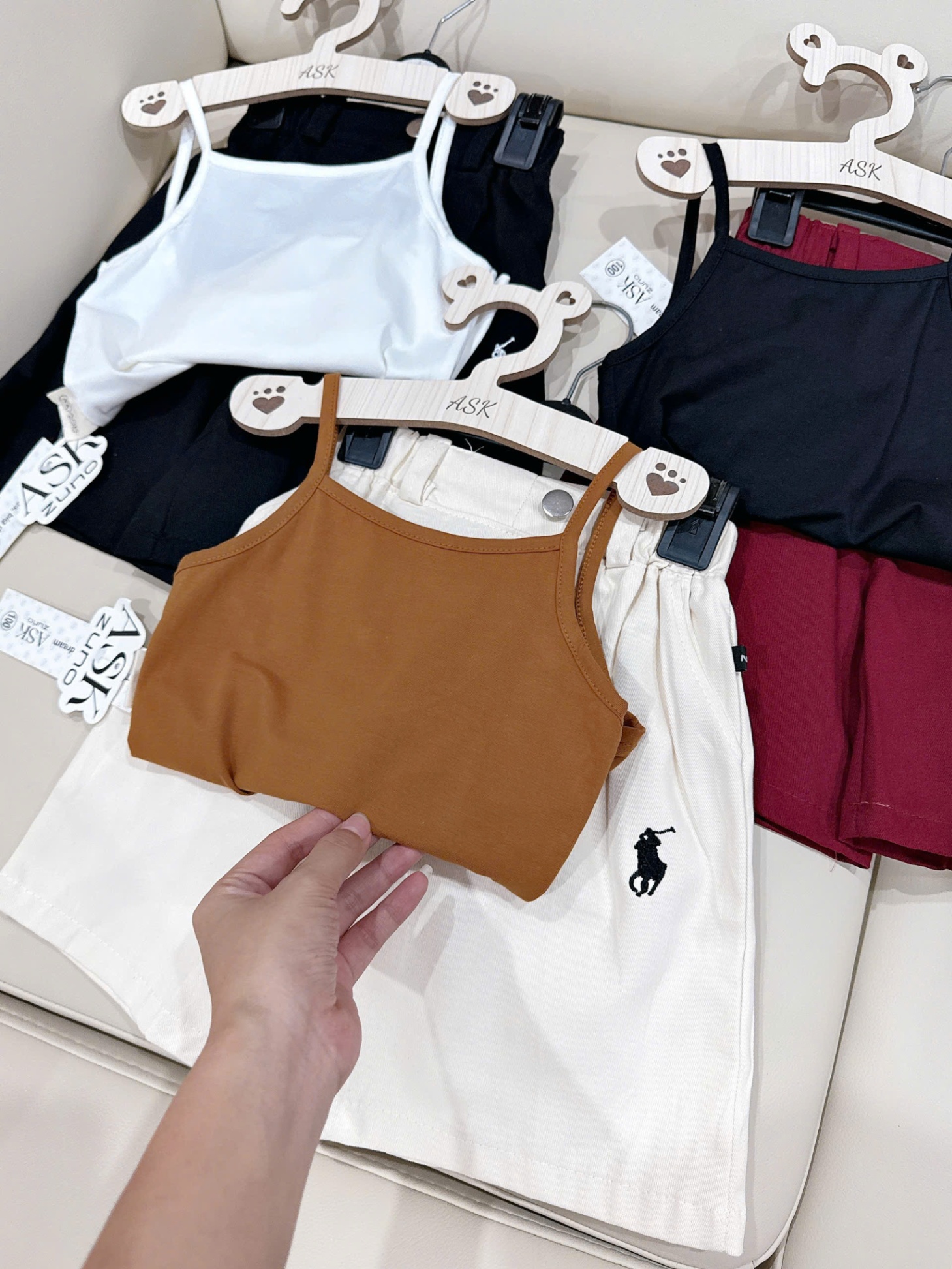 B380 - SET BỘ 2 DÂY HỞ LƯNG QUẦN LỬNG THÊU NGỰA