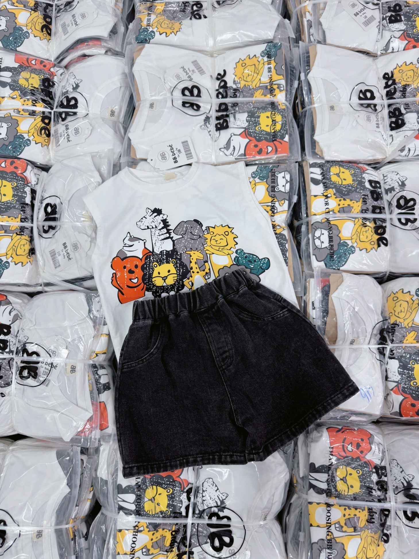 B854 - SET BA LỖ TRẮNG CON VẬT QUẦN JEAN ĐEN
