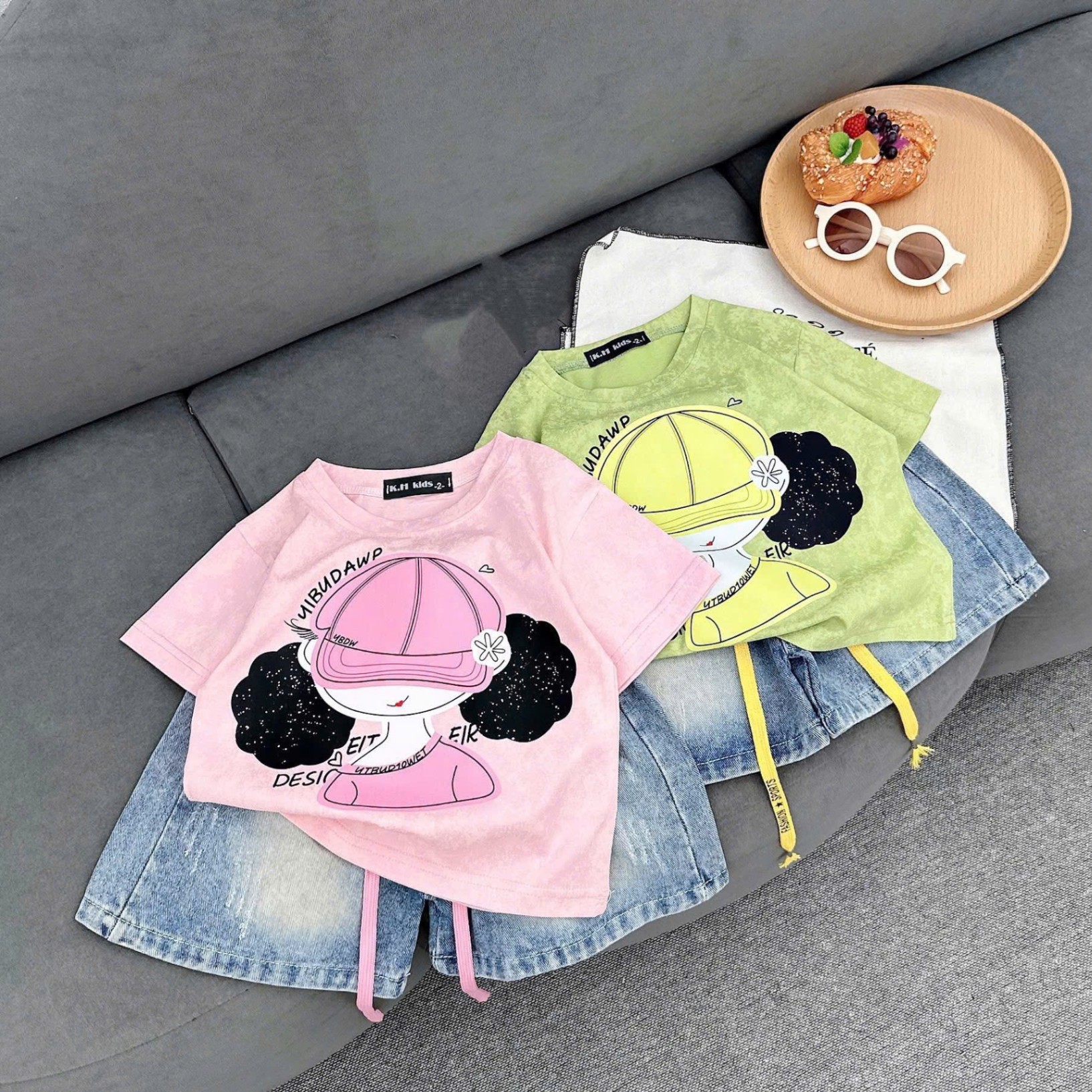 B476 - (GOM) SET BỘ IN CÔ BÉ ĐỘI NÓN MIX QUẦN JEAN