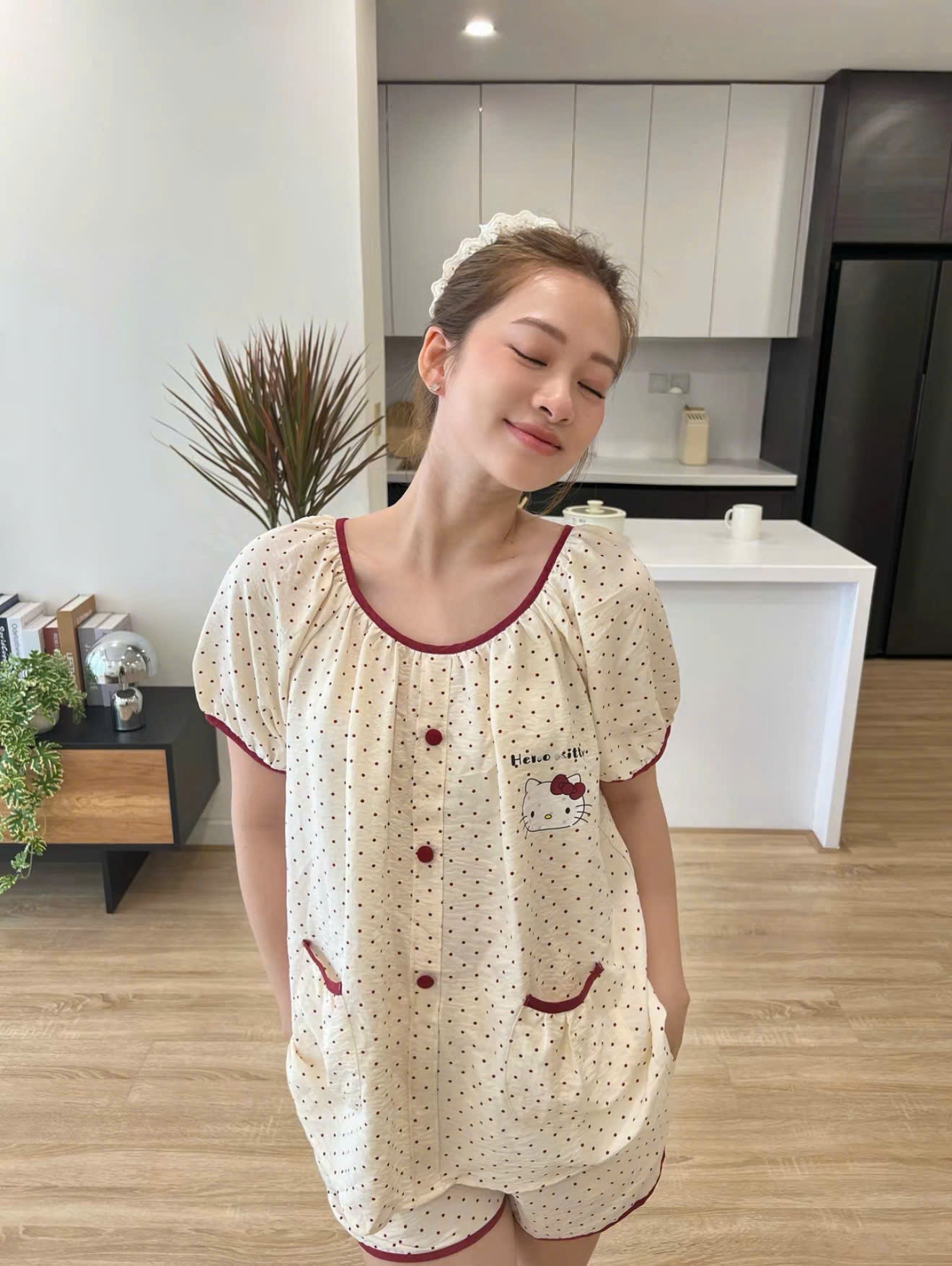 XẢ B949 - SET ĐÔI MẸ CON TRẮNG CHẤM BI DỎ