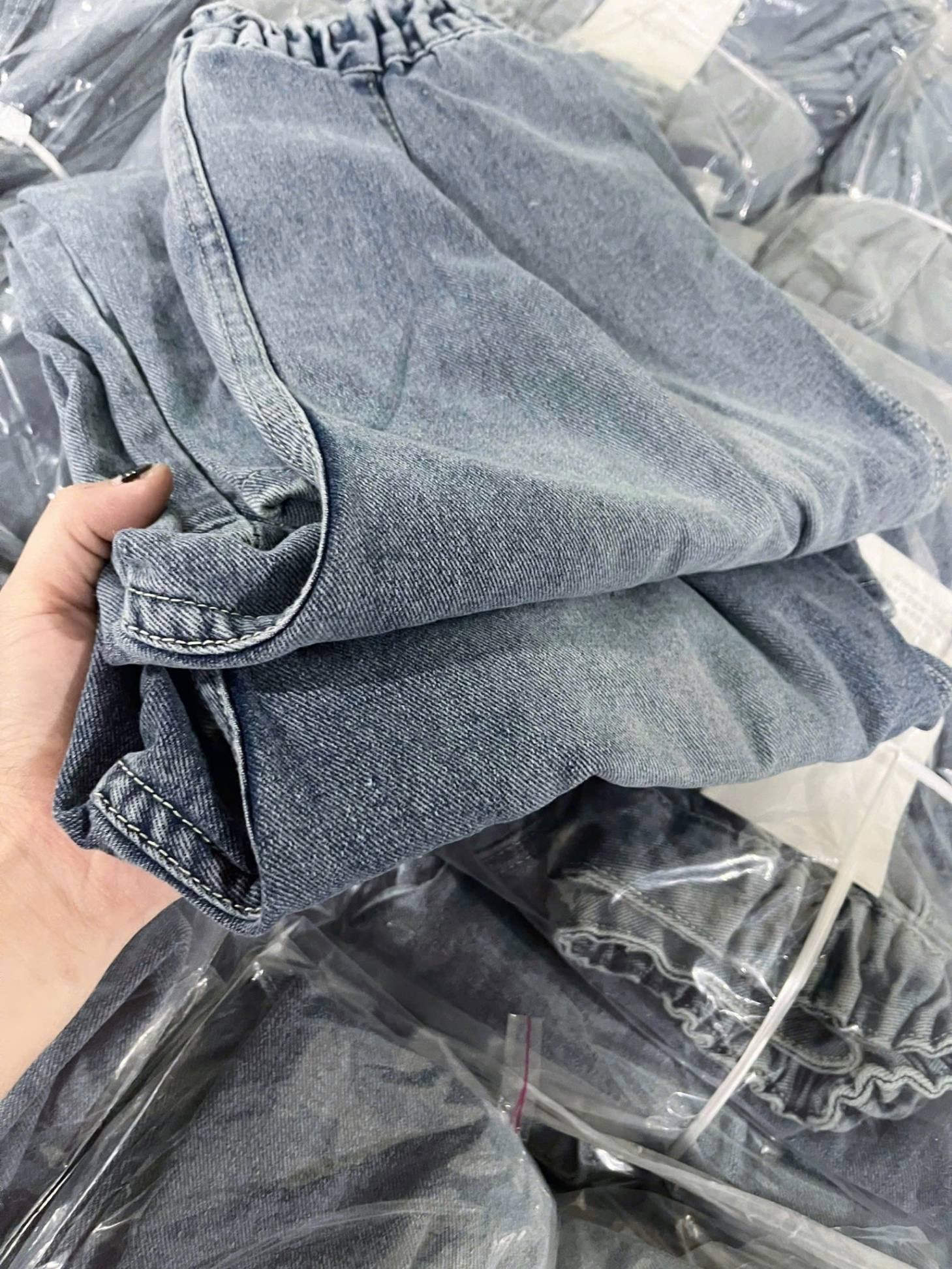 C240 - (GOM) QUẦN JEANS BAGGY CẠP BÁN CHUN
