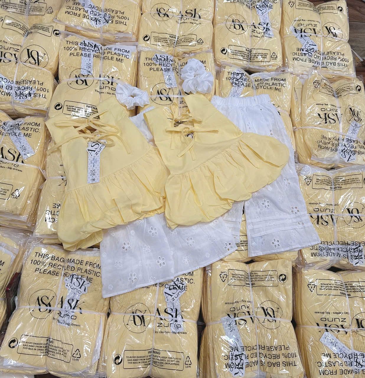 B802 - SET ÁO BÍ VÀNG MIX QUẦN THÊU BOI KÈM DÂY BUỘC TÓC