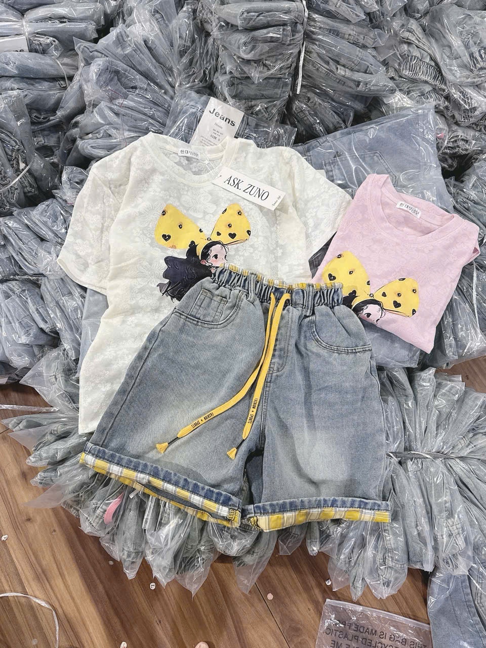 B142 - SET ÁO REN HỌA TIÊT CÔ GÁI NƠ VÀNG QUẦN JEAN
