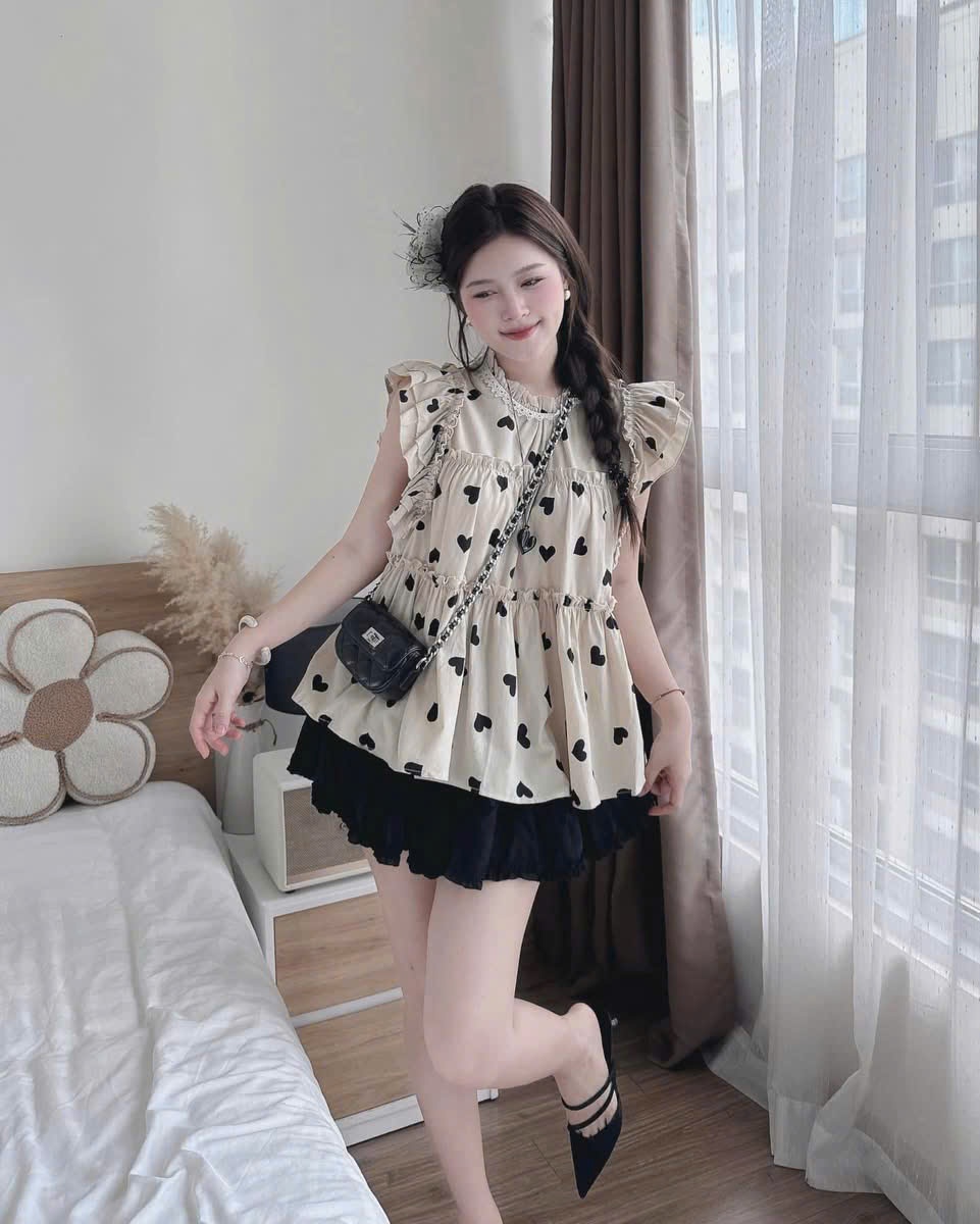 B544 -(GOM) SET ĐŨI TRÁI TIM CHÂN VÁY ĐEN