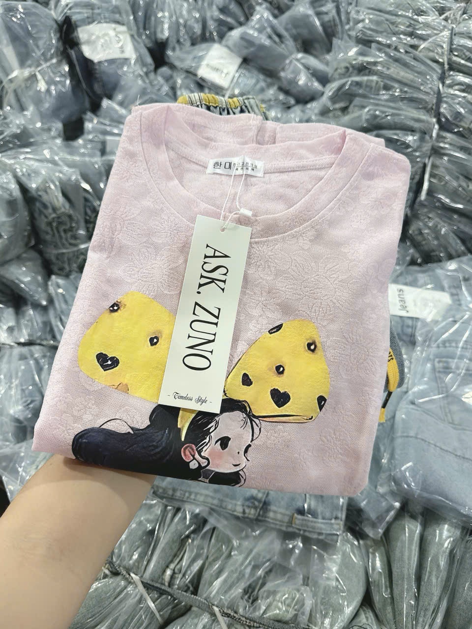 B142 - SET ÁO REN HỌA TIÊT CÔ GÁI NƠ VÀNG QUẦN JEAN