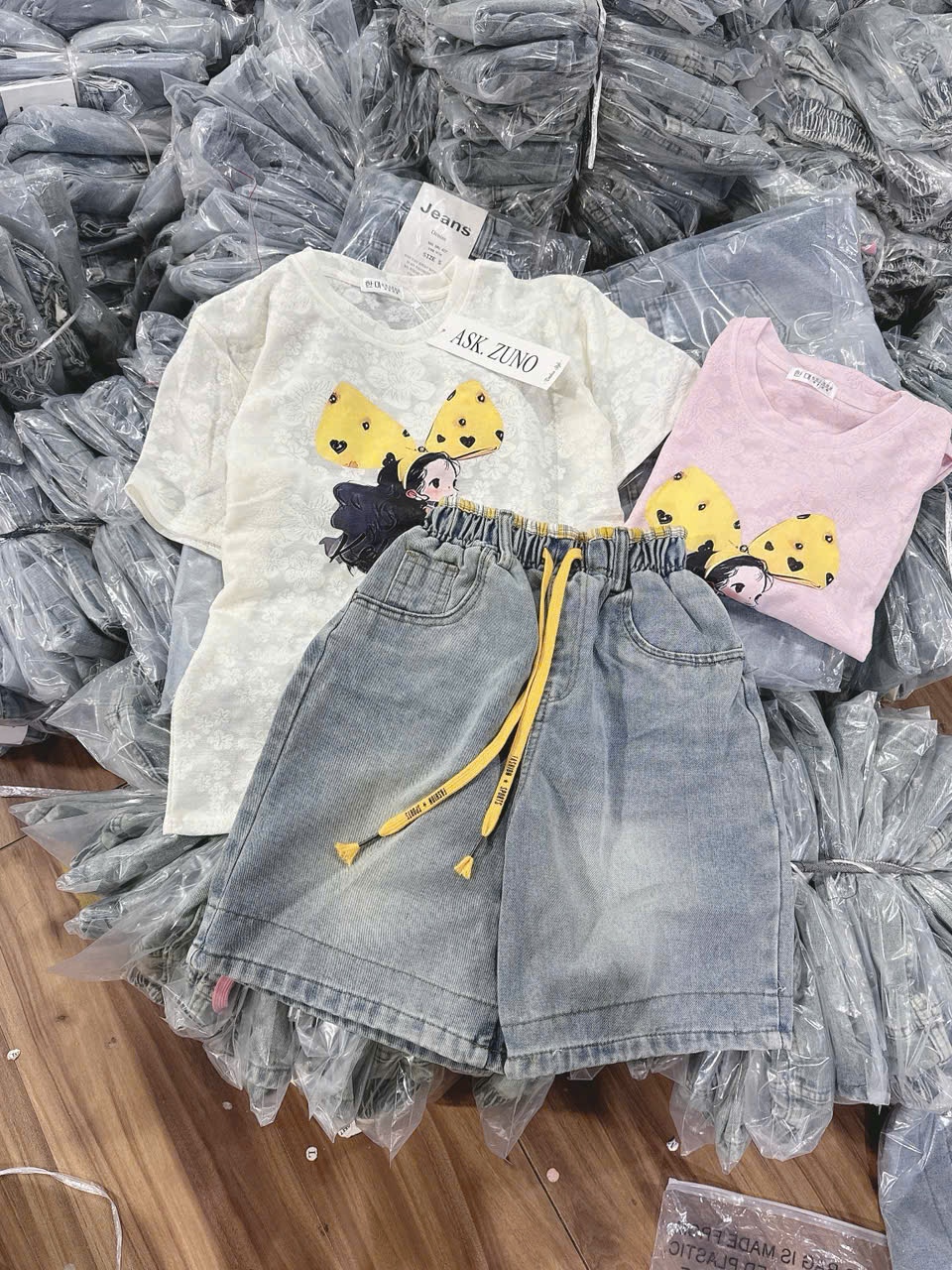 B142 - SET ÁO REN HỌA TIÊT CÔ GÁI NƠ VÀNG QUẦN JEAN