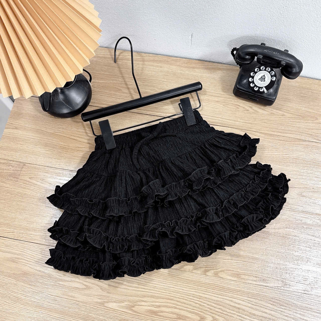 A193 - (GOM) SET 2 CHÂN VÁY ĐEN TRẮNG TẦNG XÒE