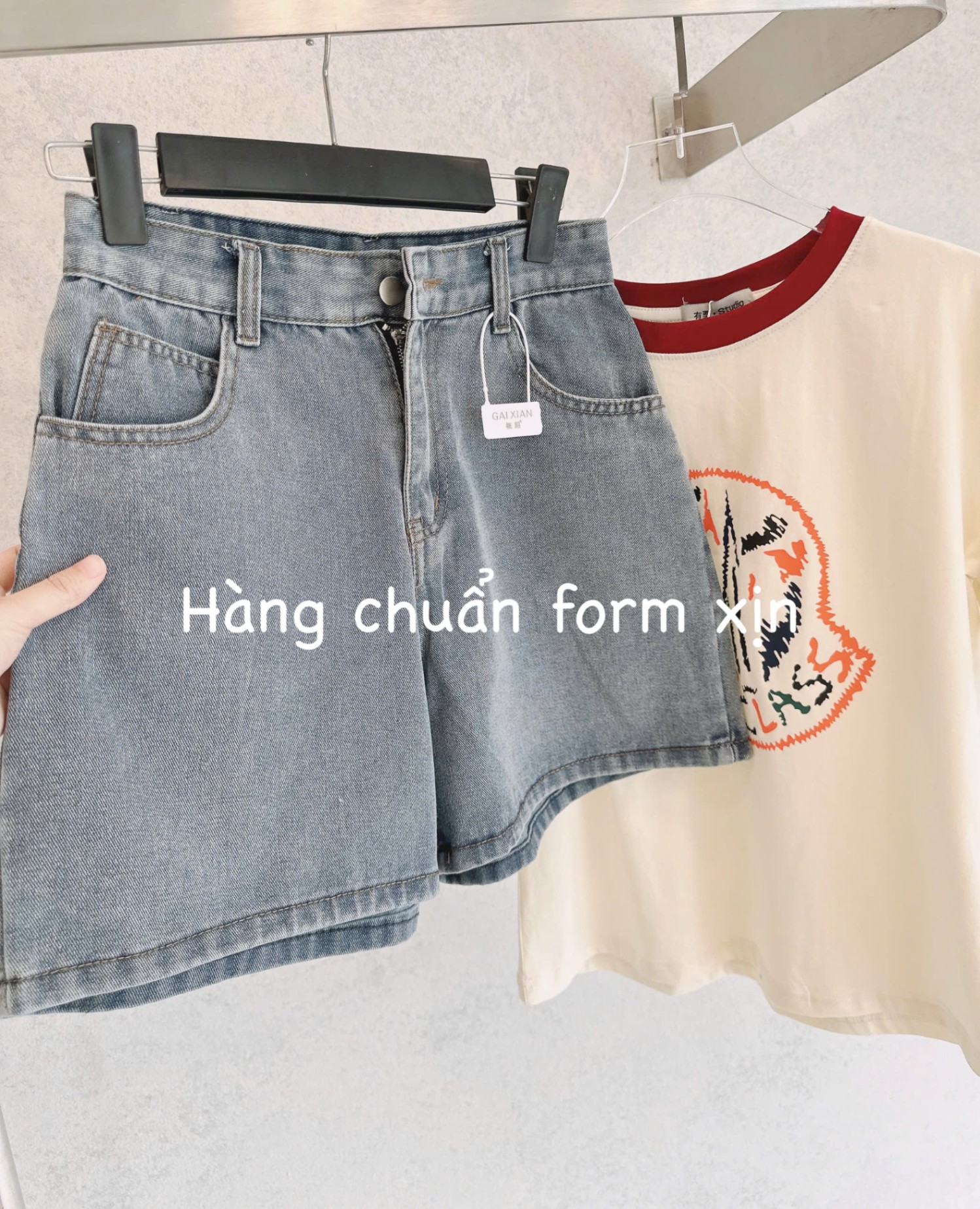 A725 -(GOM) SET ÁO CHỮ LOANG SẮC MÀU QUẦN JEAN