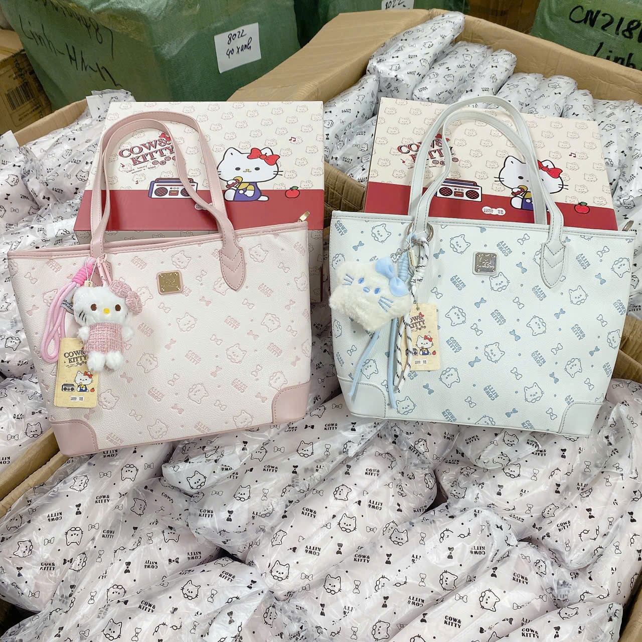 C78 - TÚI XÁCH KITTY PASTEL XANH HỒNG