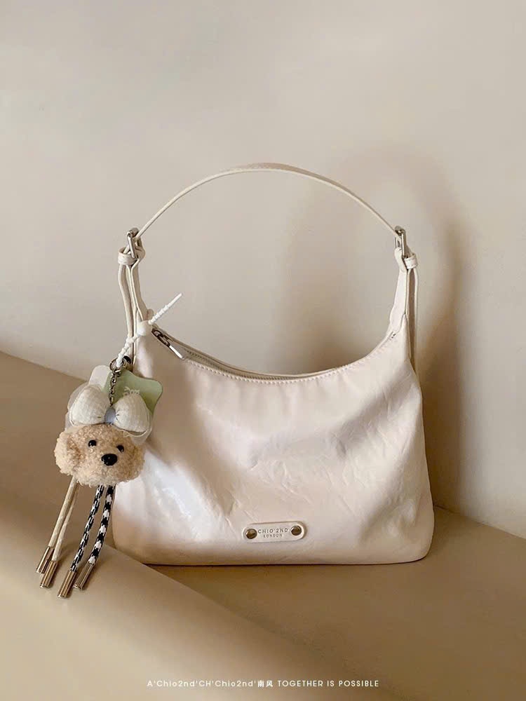 B505 - TÚI XÁCH CHIO SIZE 27 KÈM CHARM GẤU NƠ