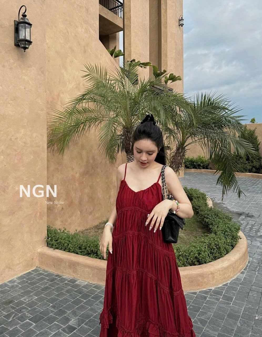 GOM C393 - VÁY ĐỎ 2S ĐŨI PHỐI REN