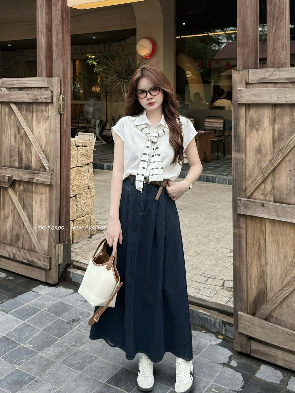 C267 - (GOM ) SET SƠ MI ĐŨI TRẮNG MIX CV JEAN DÁNG DÀI