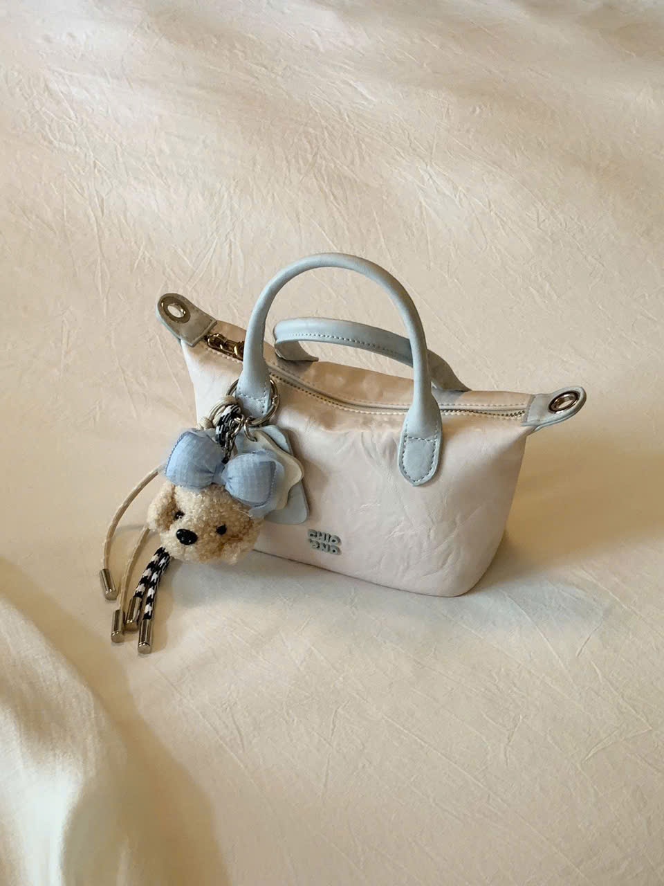 A523 - TÚI XÁCH CHIO SIZE 17 KÈM CHARM 4 MÀU