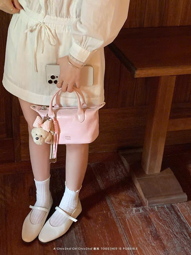 A523 - TÚI XÁCH CHIO SIZE 17 KÈM CHARM 4 MÀU