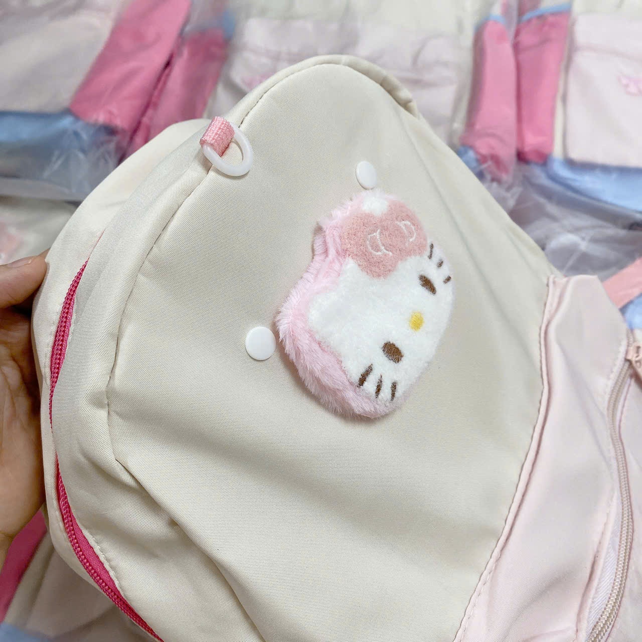 A711 - BA LÔ VẢI KITTY CHO BÉ