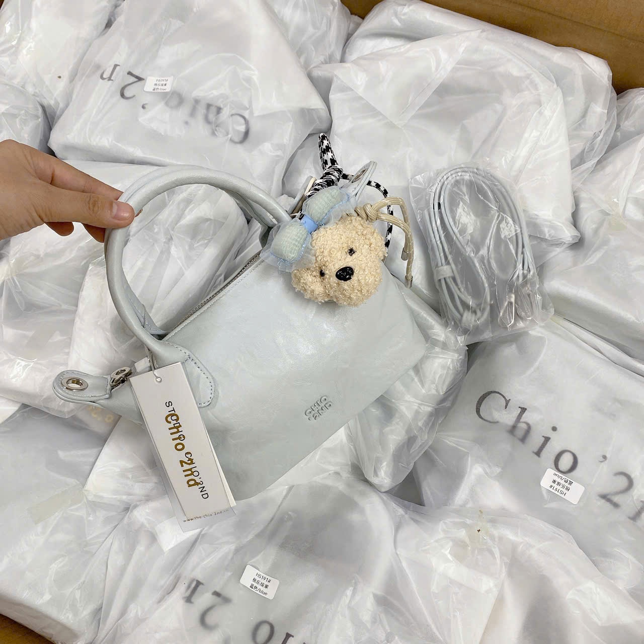 A523 - TÚI XÁCH CHIO SIZE 17 KÈM CHARM 4 MÀU