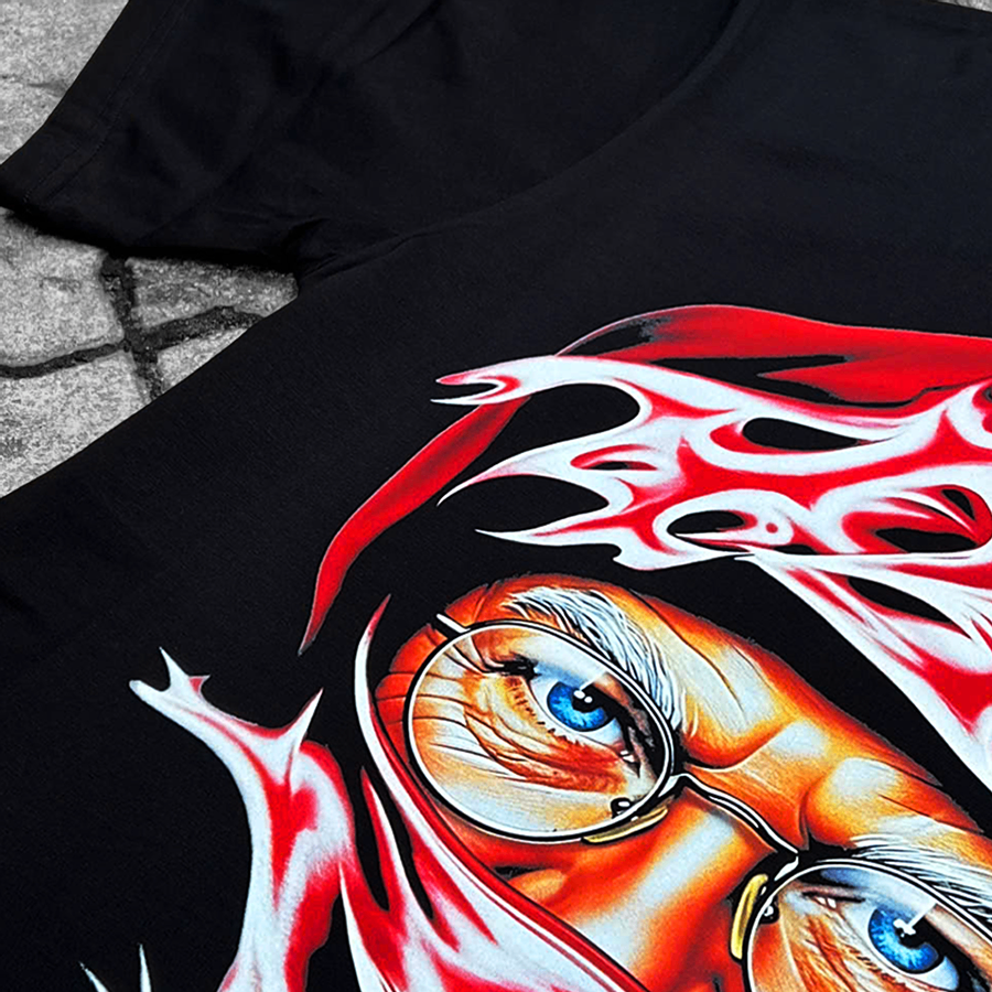 Who is Santa TEE