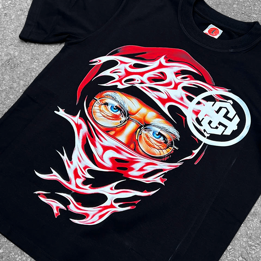 Who is Santa TEE