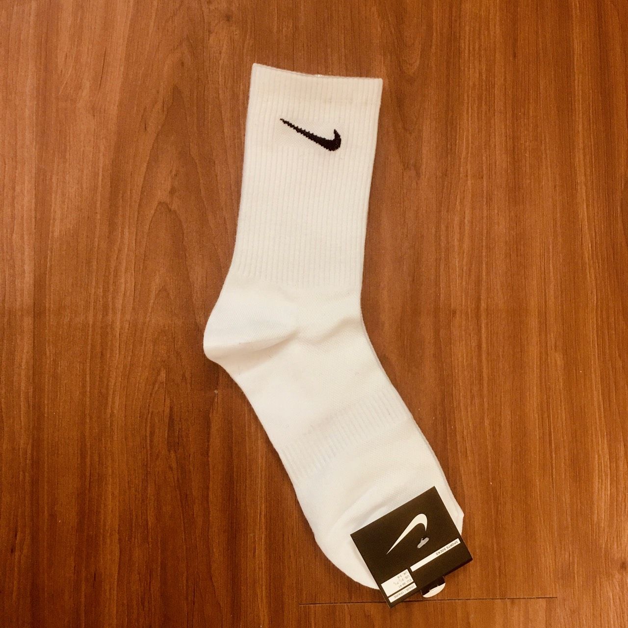 Tất cotton Nike trắng cao cổ phụ kiện đá bóng nam, vớ thời trang thể thao cao cấp