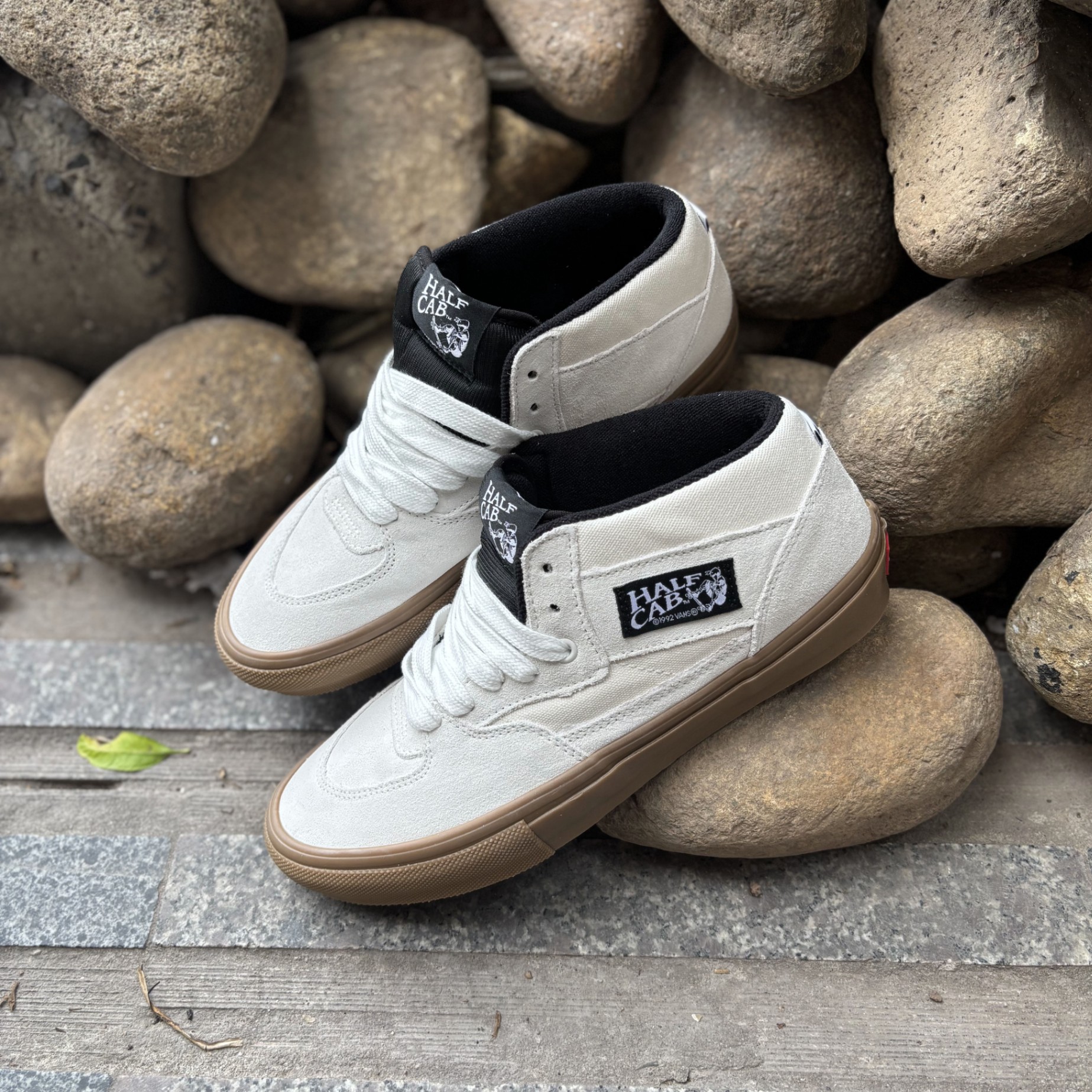 VANS HALF CAB WHITE GUM