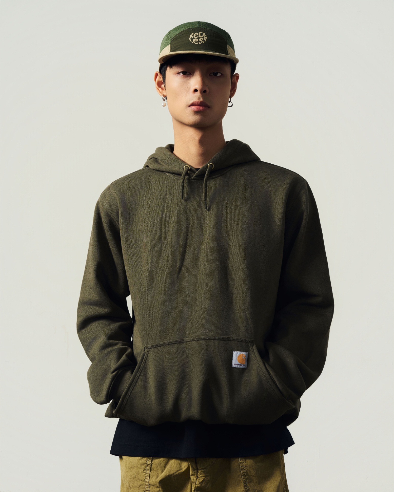 CARHARTT MEDIUM WEIGHT HOODIE IN GREEN