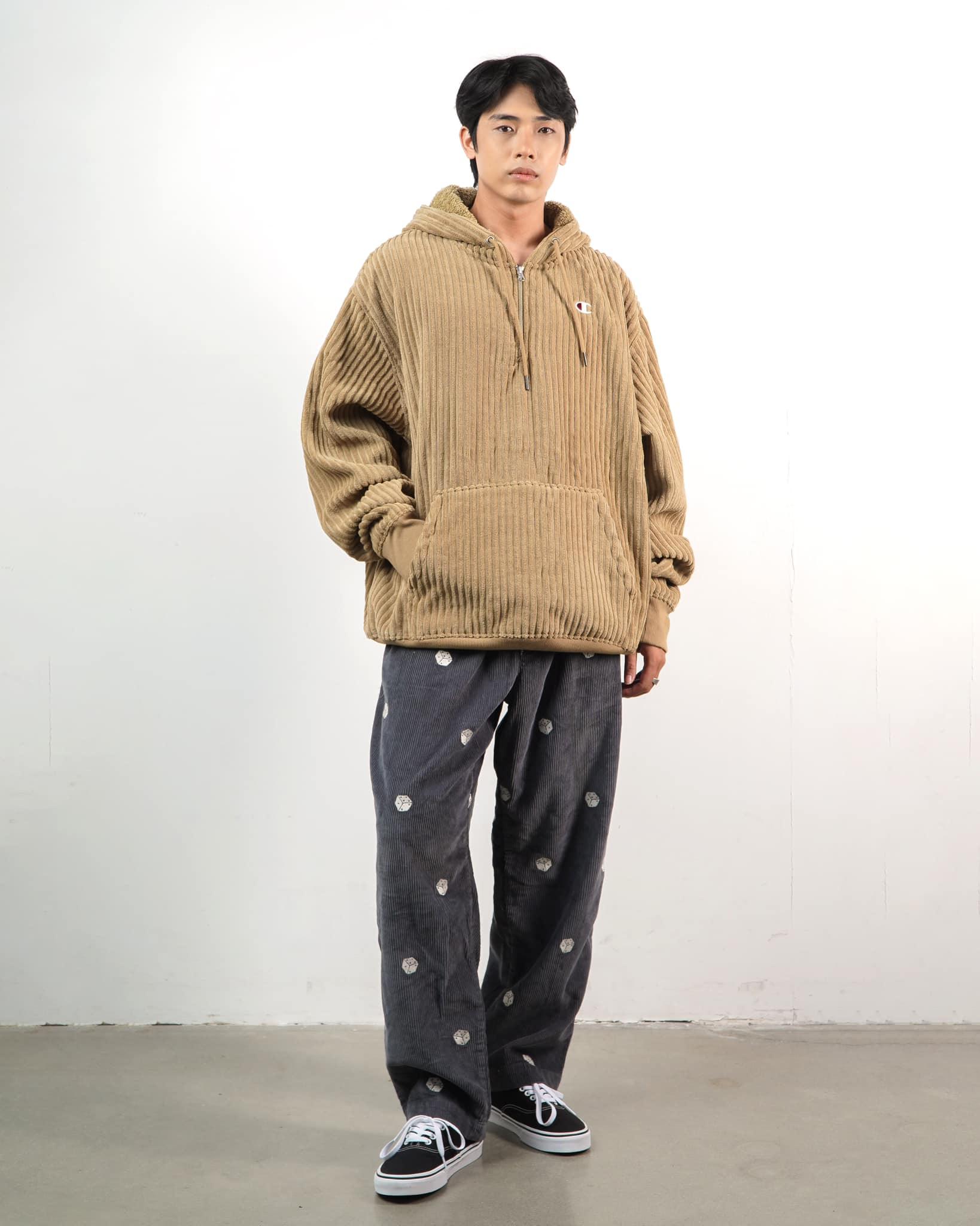 URBAN OUTFITER EMBROIDERED CORDUROY PANT GREY