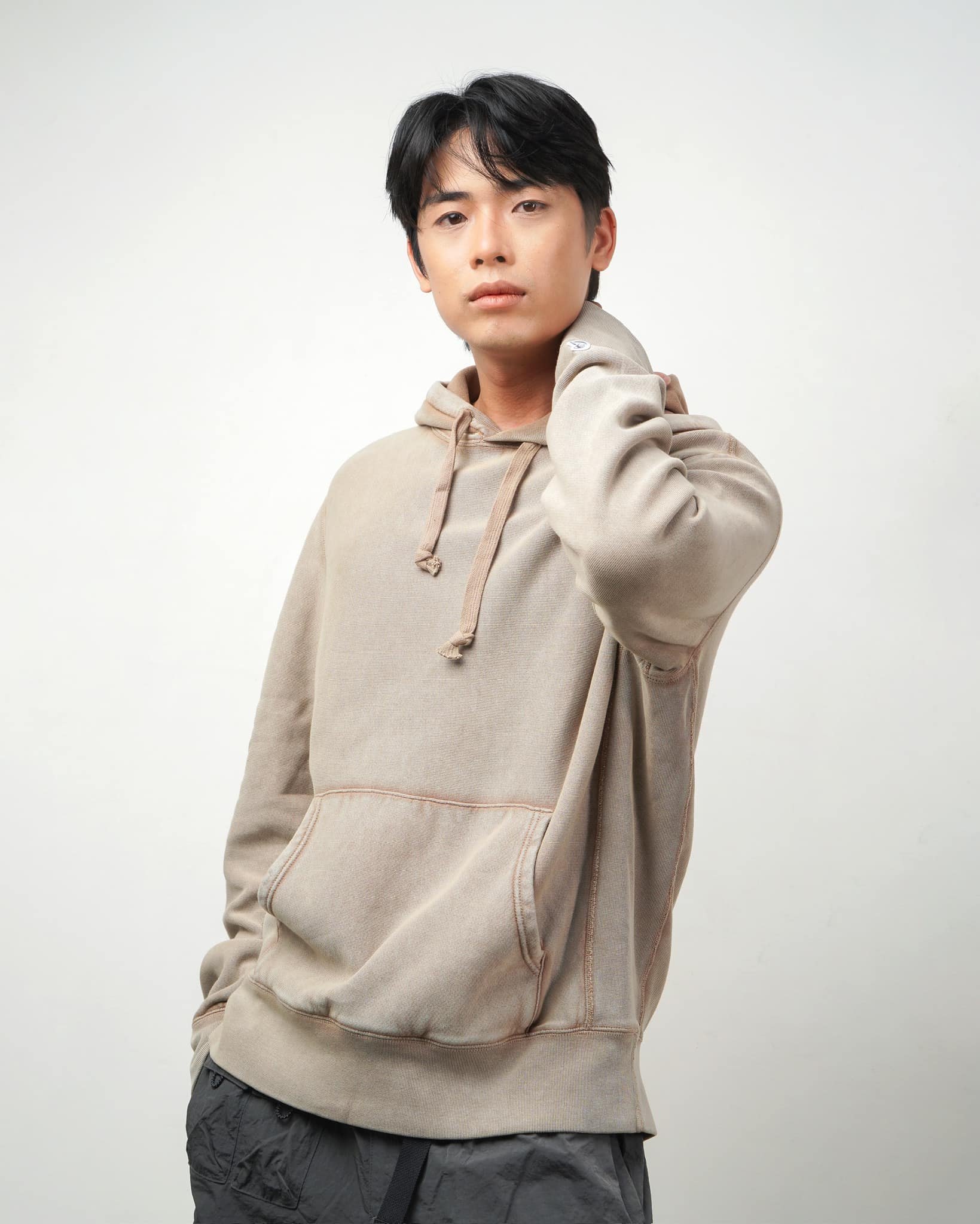 CHAMP SUN-FADED HOODIE IN TOASTED ALMOND