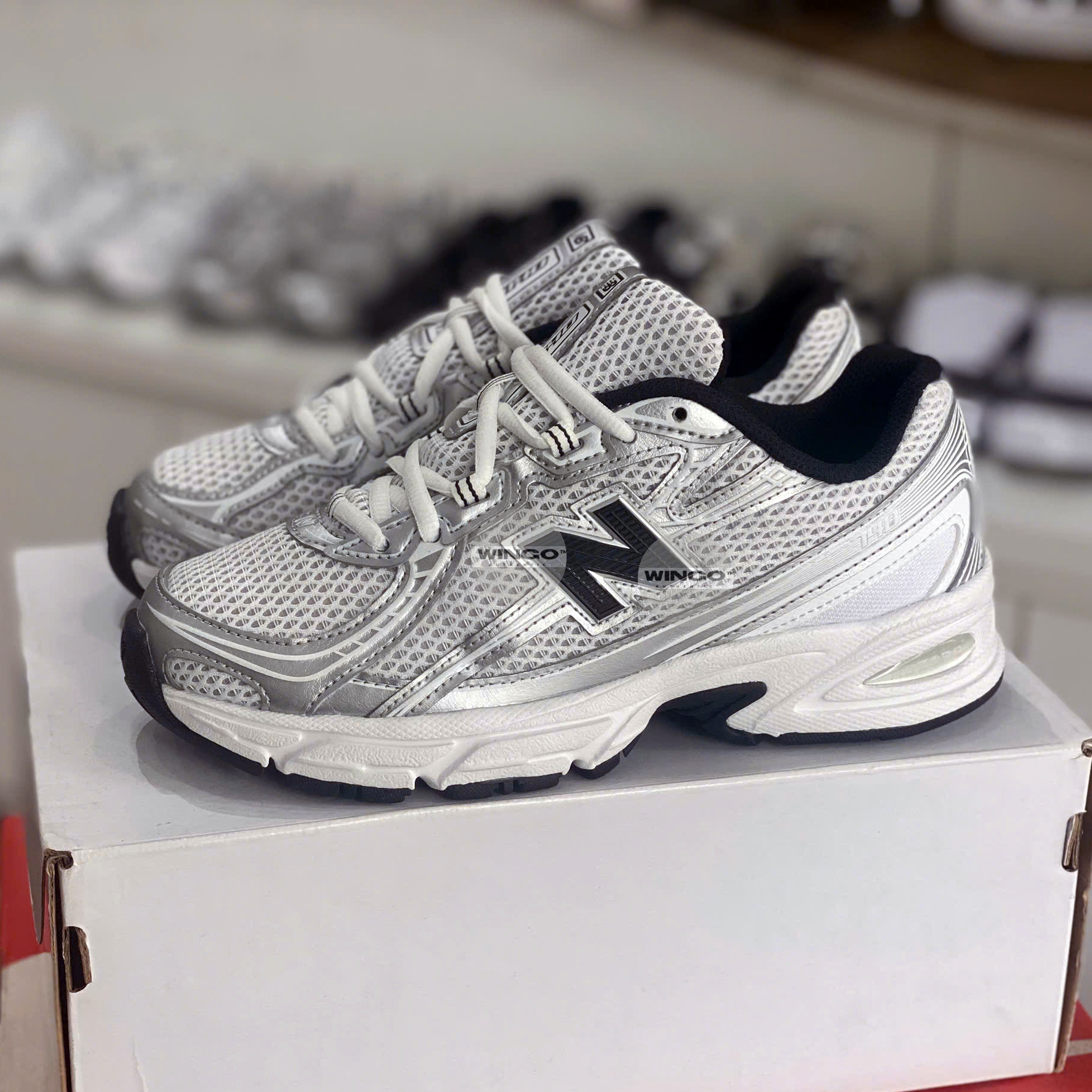 NU BA 740 SILVER METALLIC BLACK