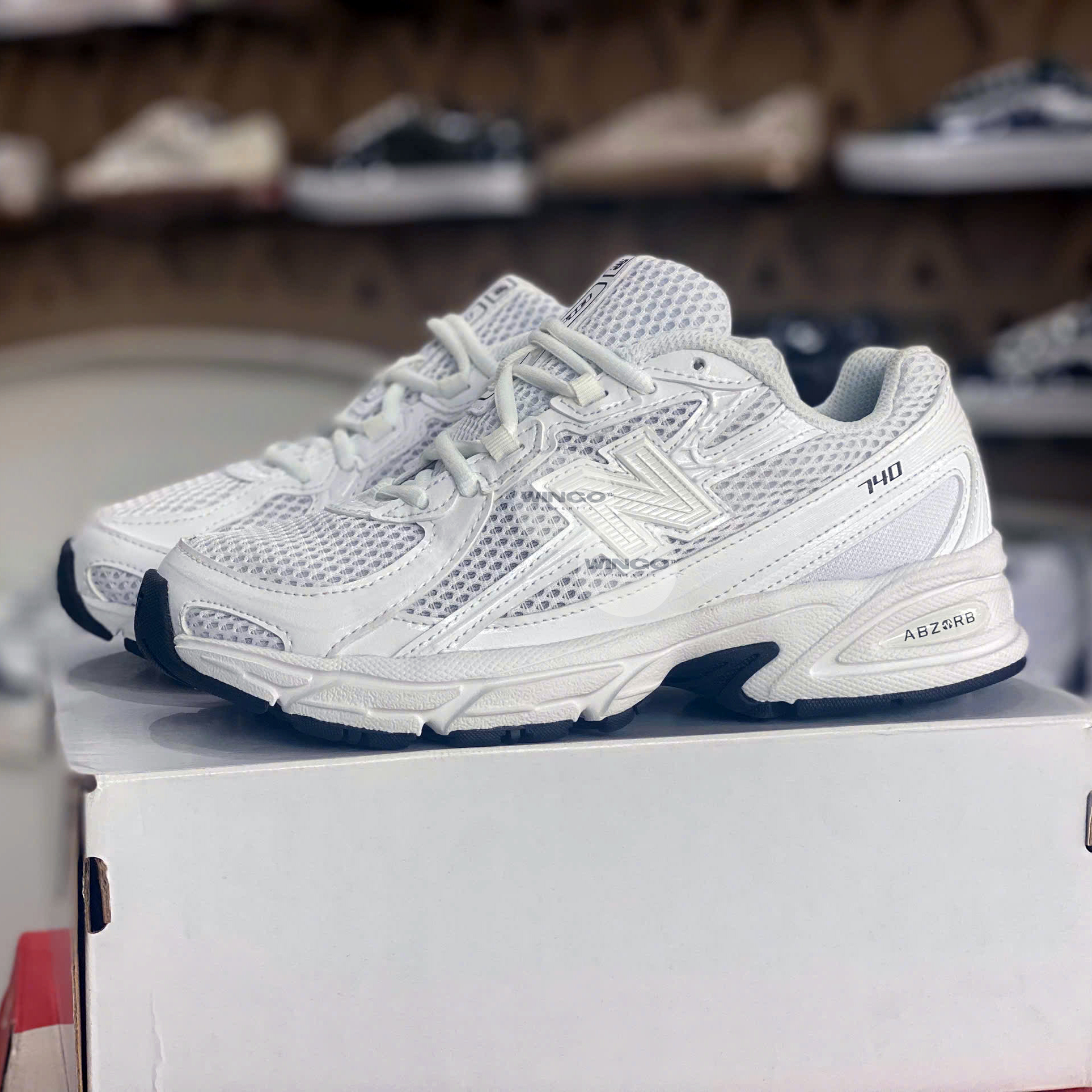 NU BA 740 TRIPPLE WHITE