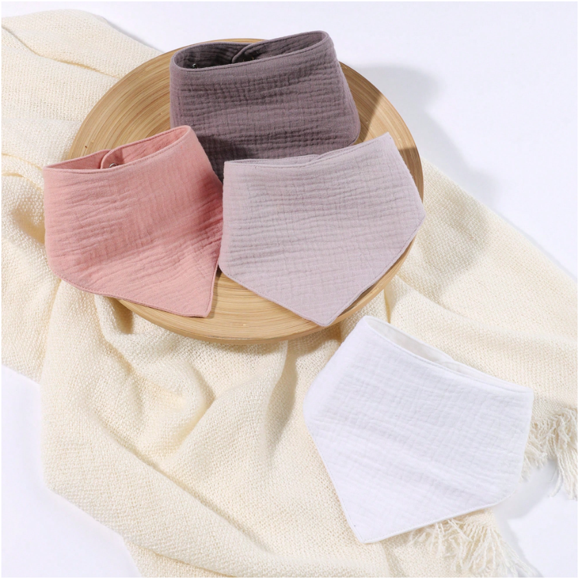 Set 4 yếm ăn dặm cho bé thêu tên theo yêu cầu
