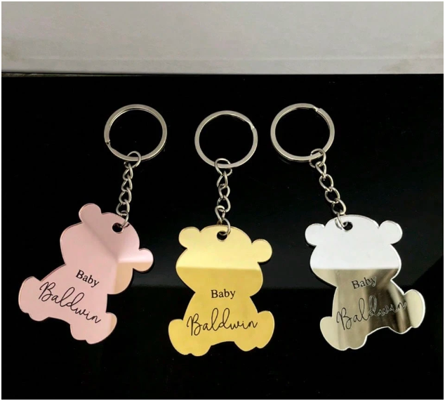 Set 10 thẻ tên acrylic hình gấu khắc tên theo yêu cầu