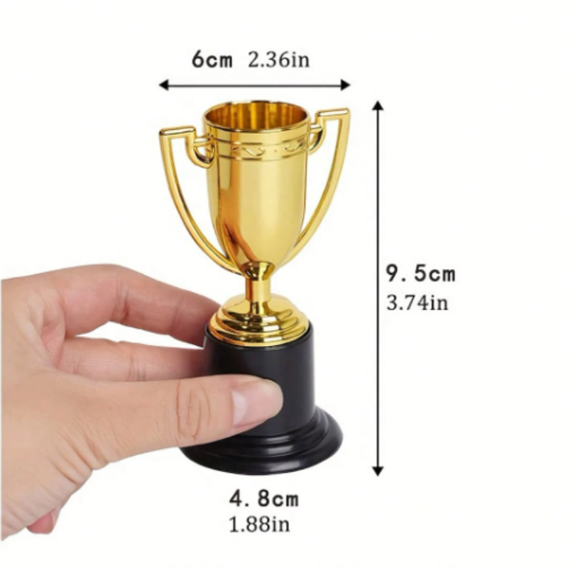 Set 12 Cúp Vô Địch Mini Nhựa Vàng