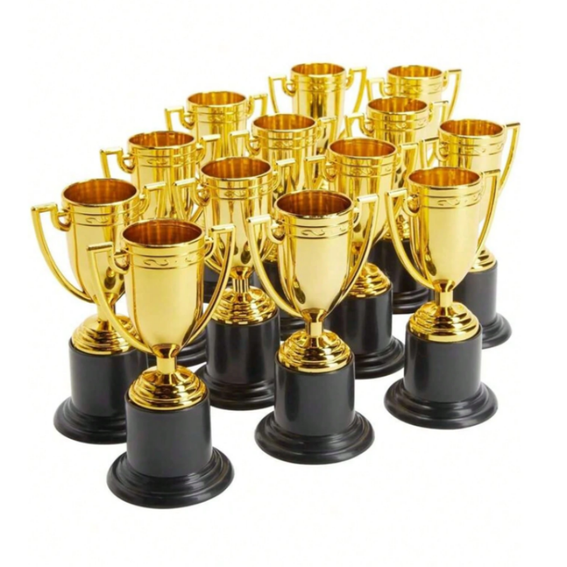 Set 12 Cúp Vô Địch Mini Nhựa Vàng