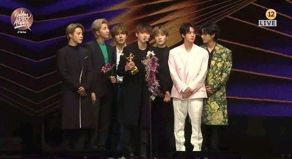 Kết quả lễ trao giải Golden Disc Awards lần thứ 34 ngày 2: BTS all-kill Daesang, ngay cả 'Grammy Hàn Quốc' cũng không là ngoại lệ!