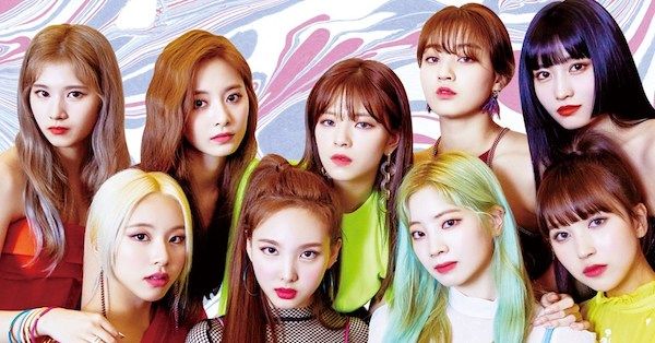 Tất tần tật những món đồ của TWICE được săn lùng nhiều nhất