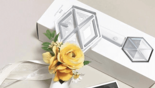 Ý nghĩa đằng sau chiếc lighstick của các nhóm nhạc đình đám hiện nay