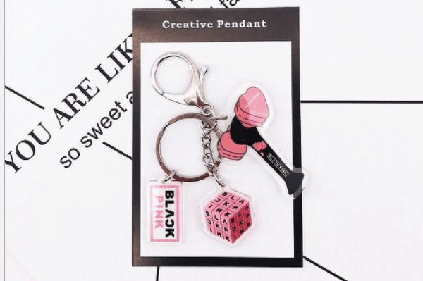 Điểm danh các mẫu móc khoá mica lightstick Kpop.