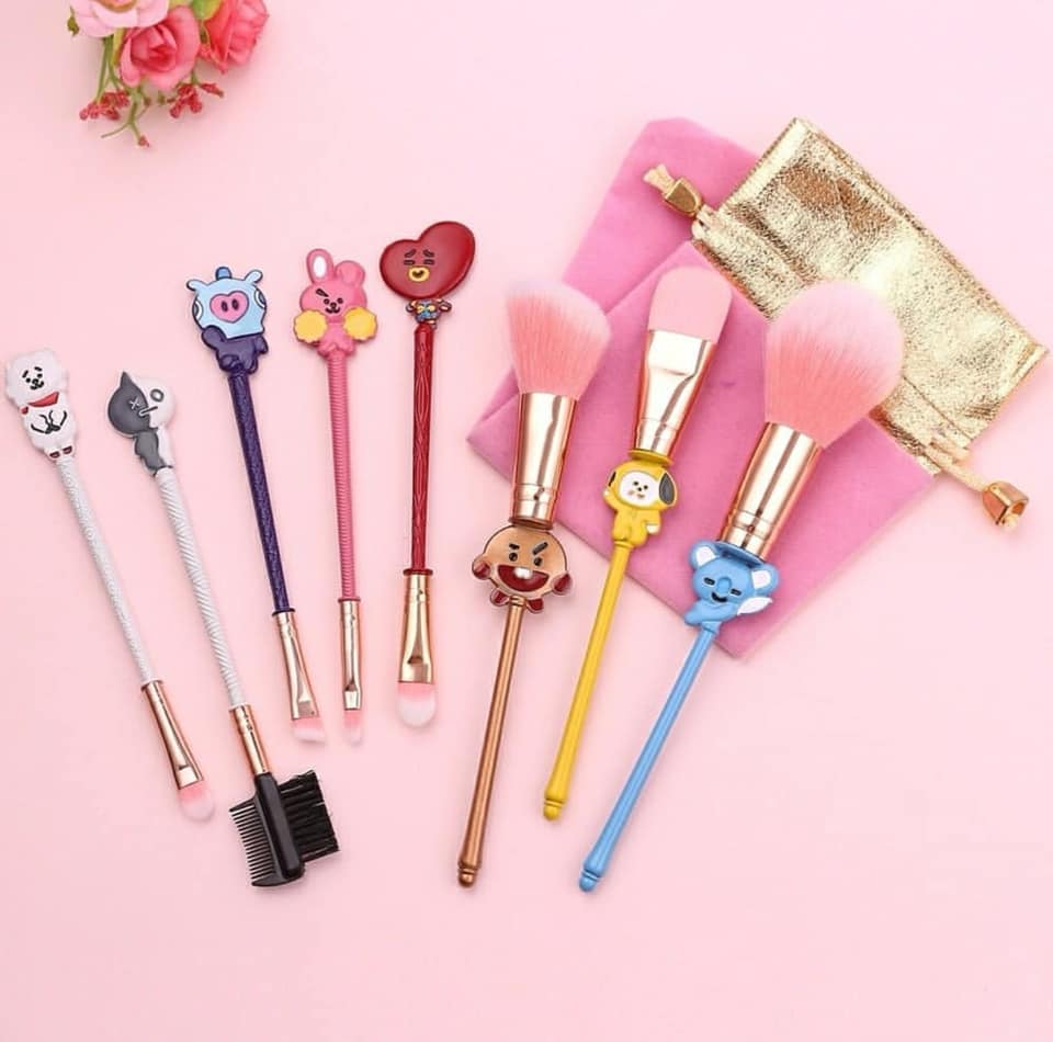 Bộ cọ makeup 8 món Bt21