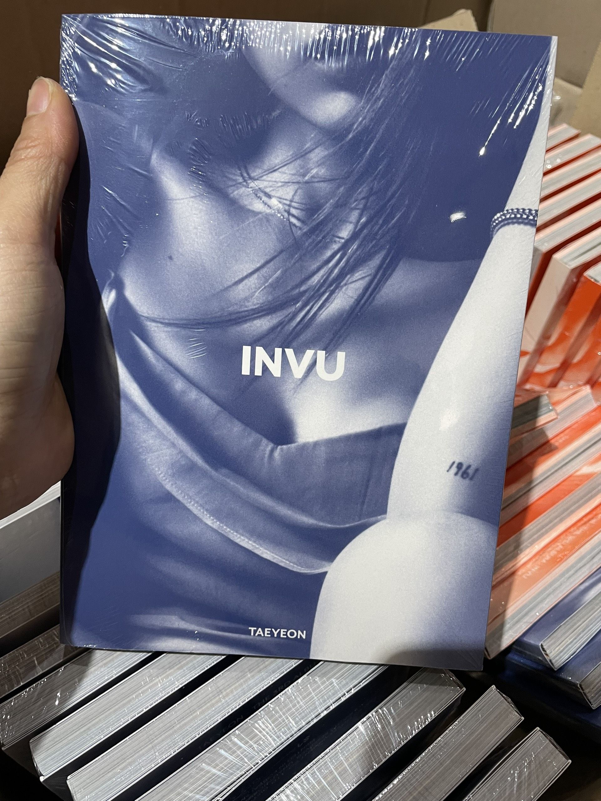 Album Taeyeon - INVU