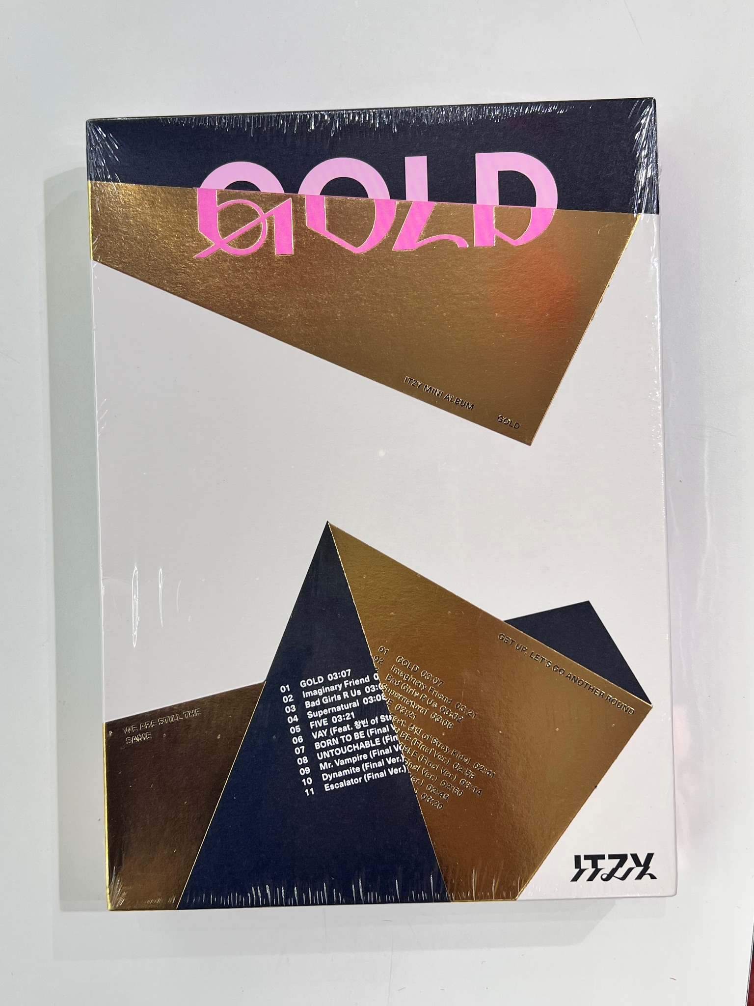 ALBUm ITZY - GOLD Standard