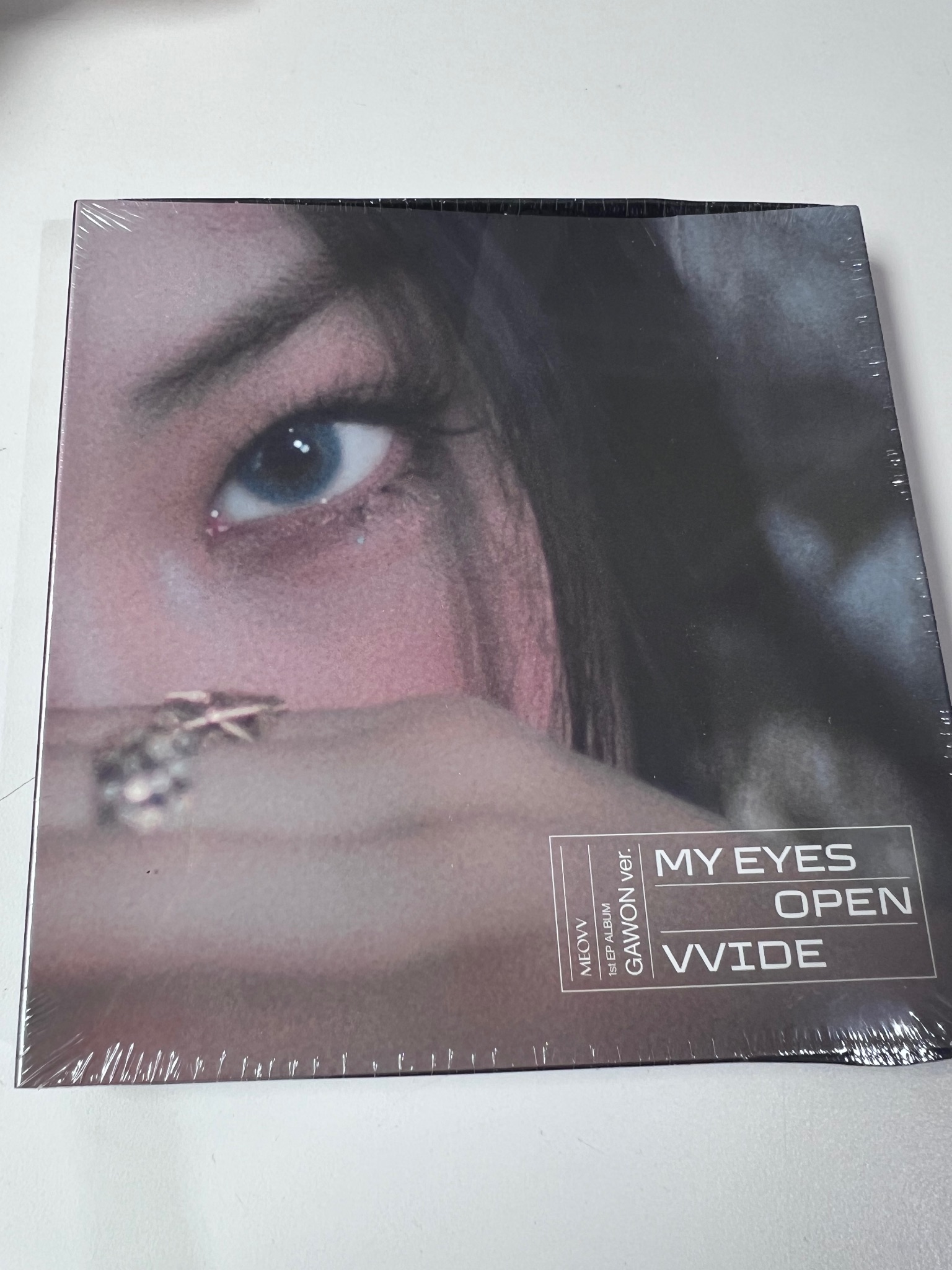 ALBUM MEOVV 'MY EYES OPEN VVIDE' (MEOVV ver.)