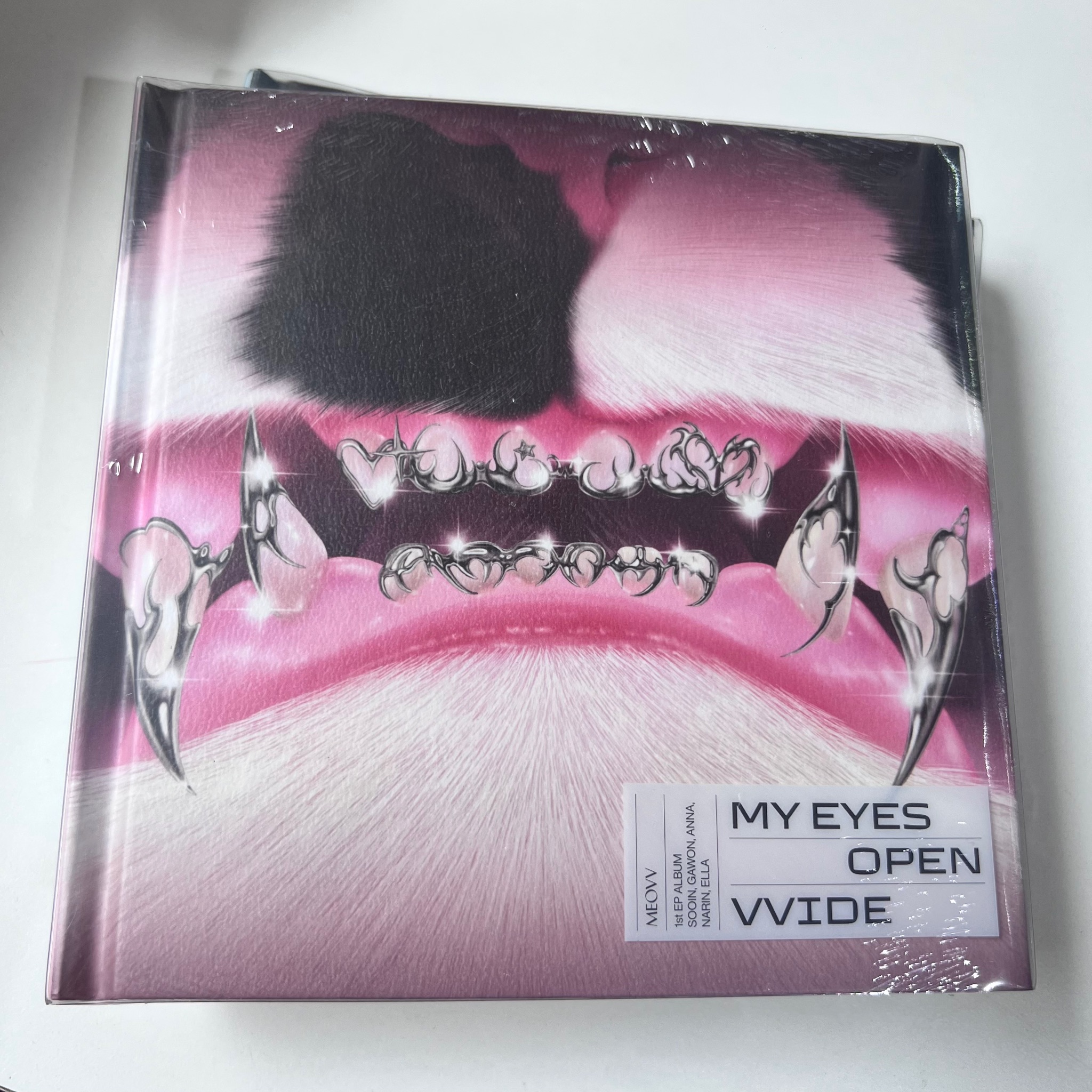 ALBUM MEOVV MY EYES OPEN VVIDE' (PHOTOBOOK ver.)