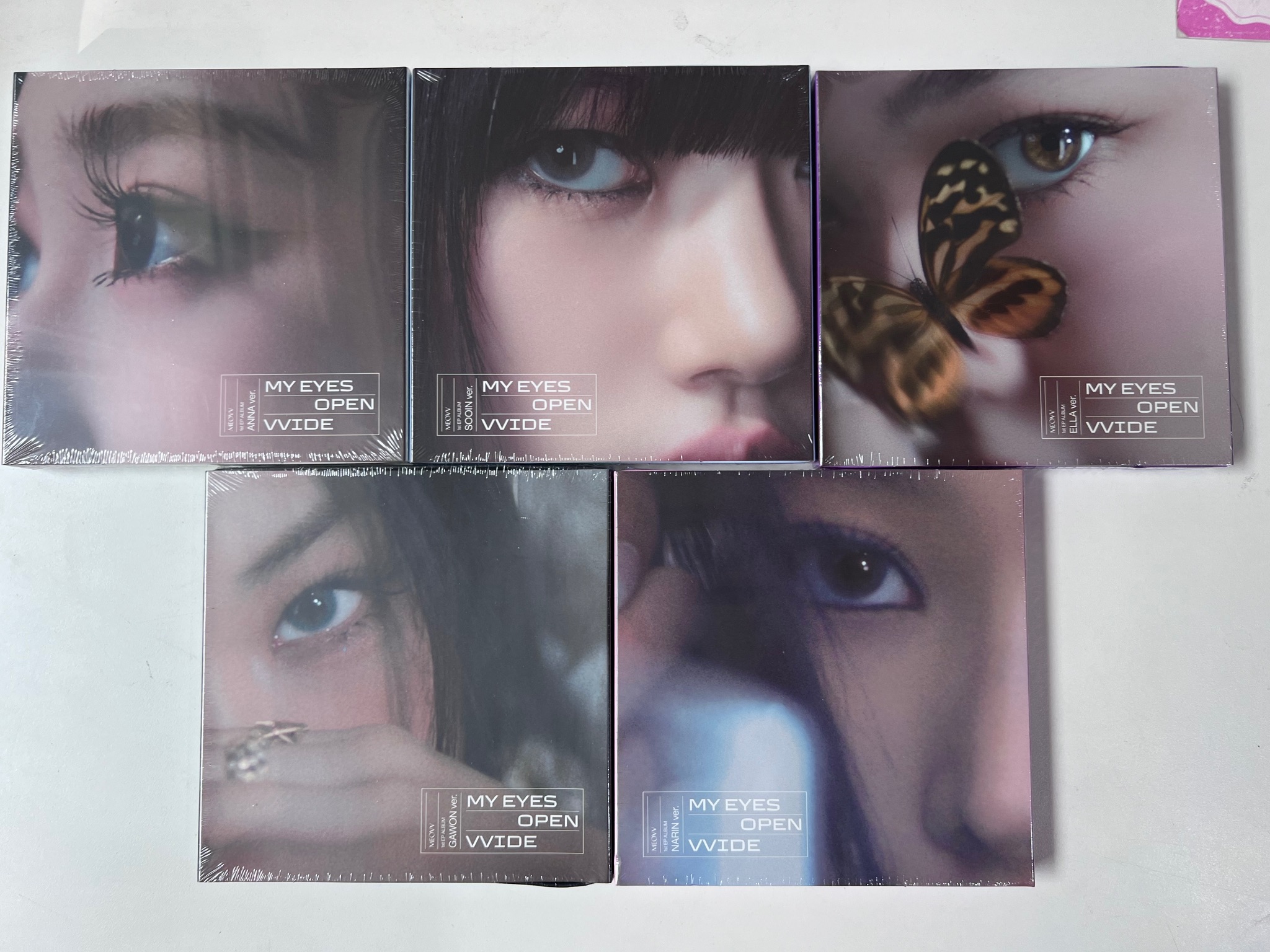 ALBUM MEOVV 'MY EYES OPEN VVIDE' (MEOVV ver.)