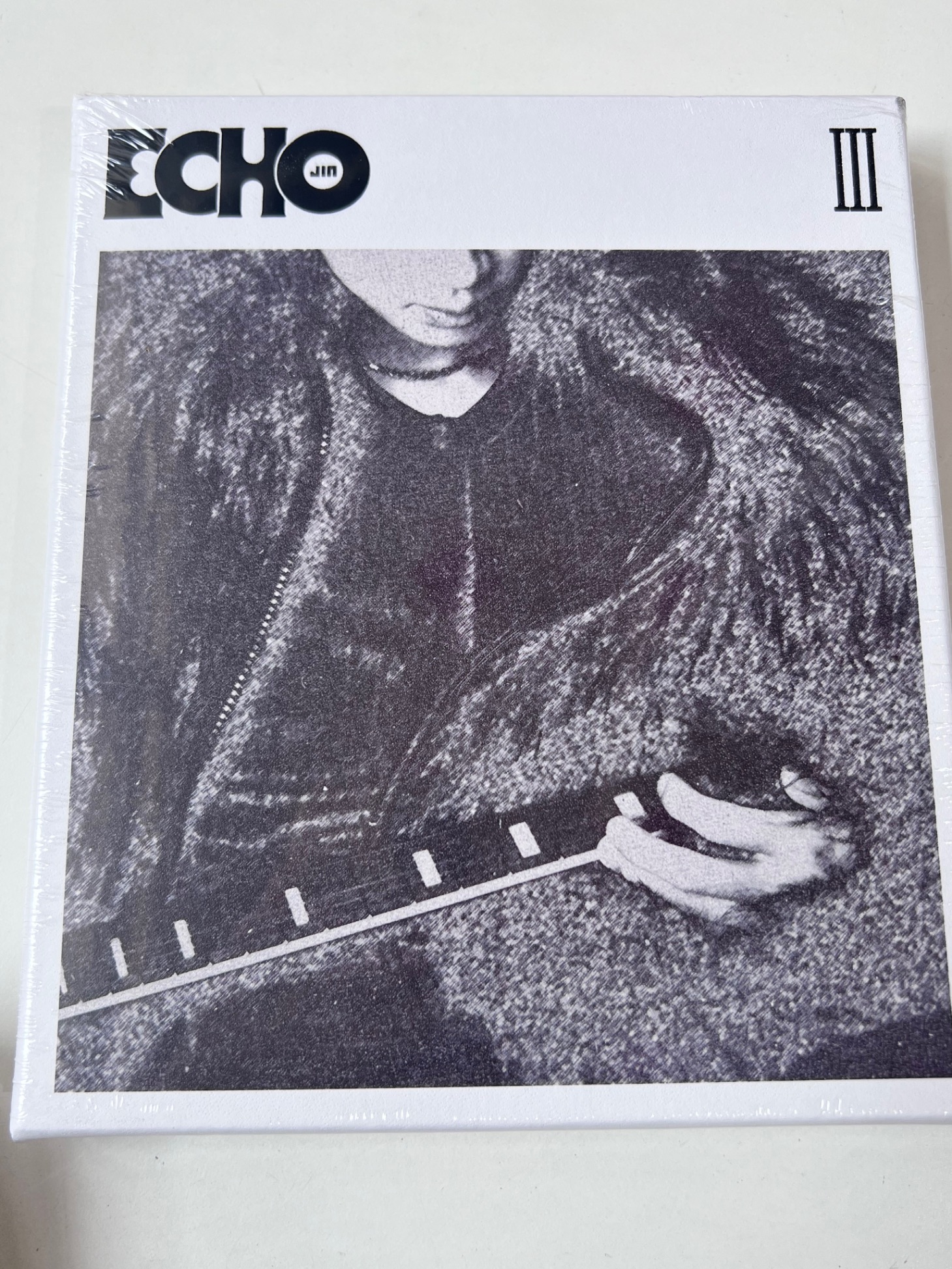 ALBUM JIN - ECHO
