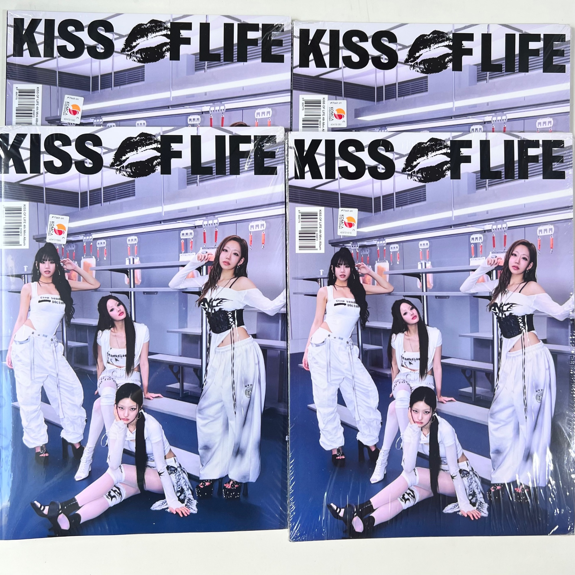 ALBUM KISS OF LIFE - 224 magazine ver
