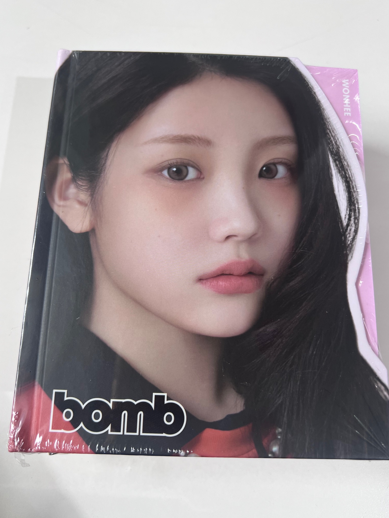 Album ILLIT 3rd Mini Album [bomb] (GLLIT ver.)