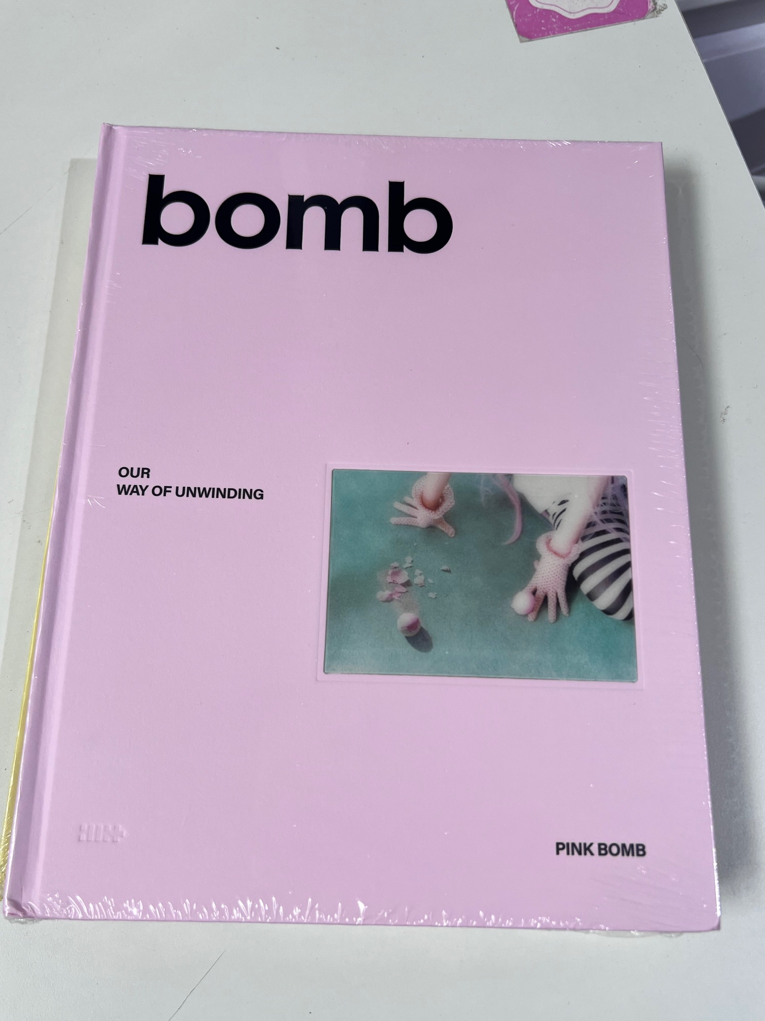 ALBUM ILLIT 3rd Mini Album [bomb]