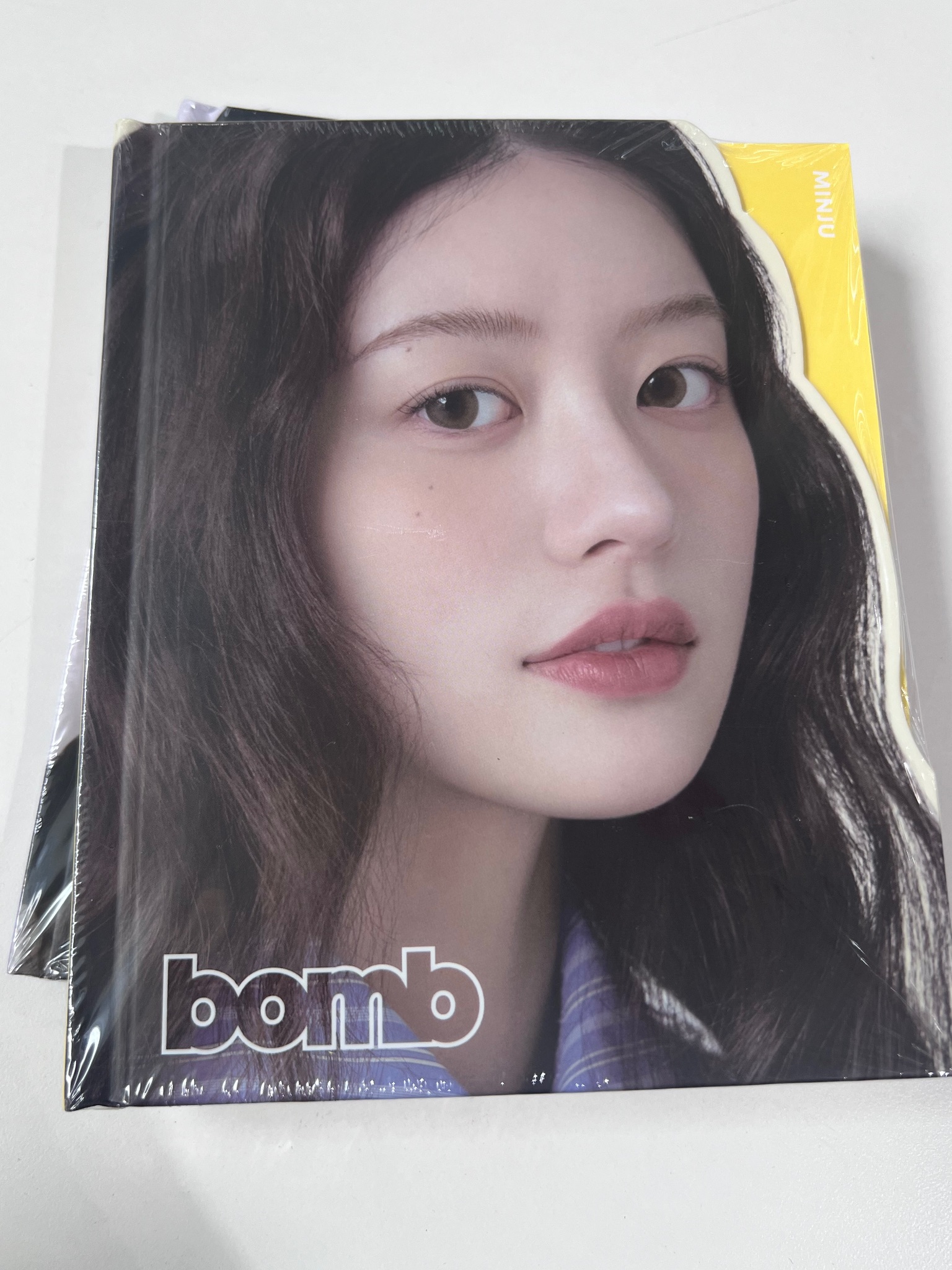 Album ILLIT 3rd Mini Album [bomb] (GLLIT ver.)