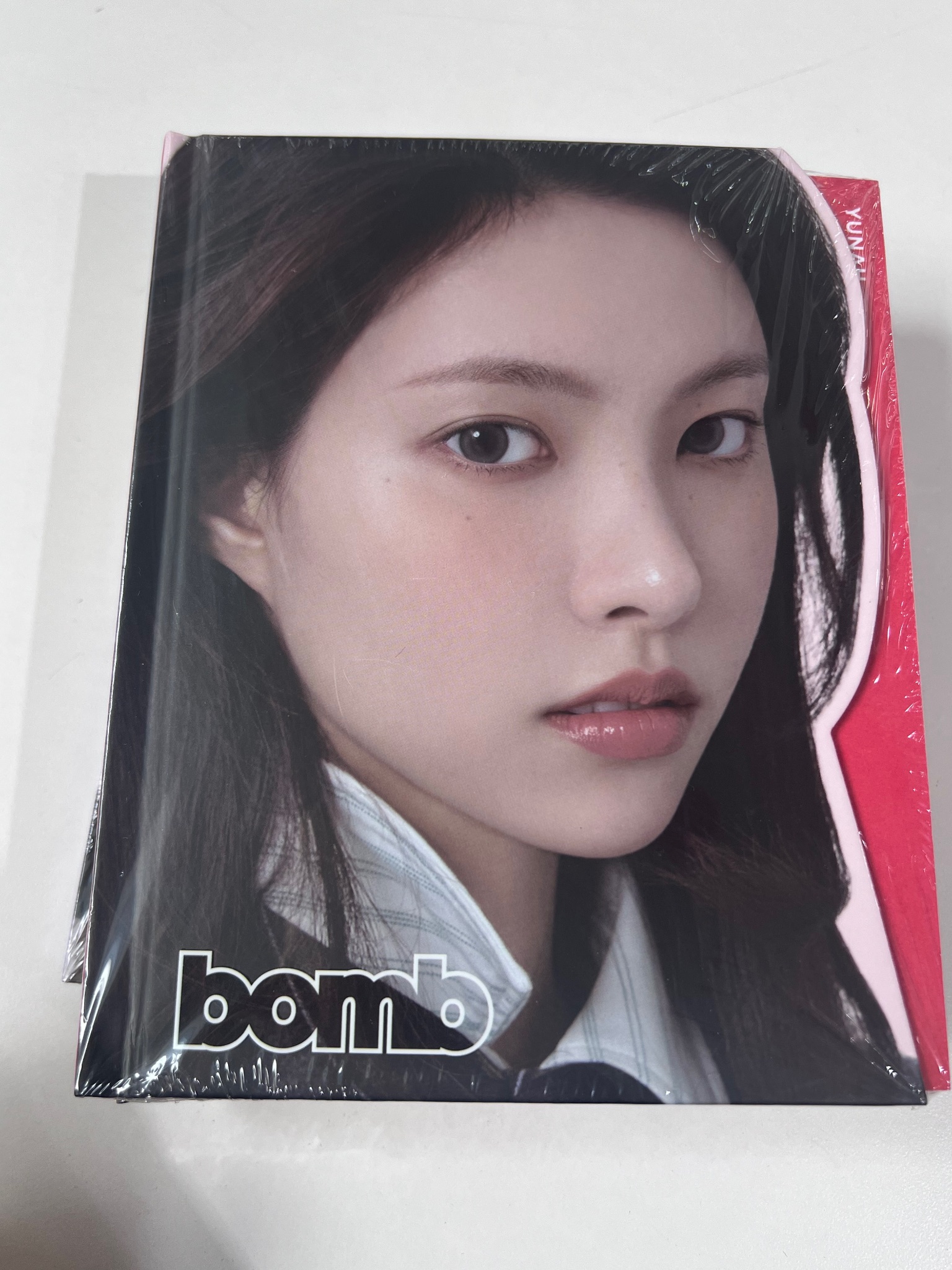 Album ILLIT 3rd Mini Album [bomb] (GLLIT ver.)